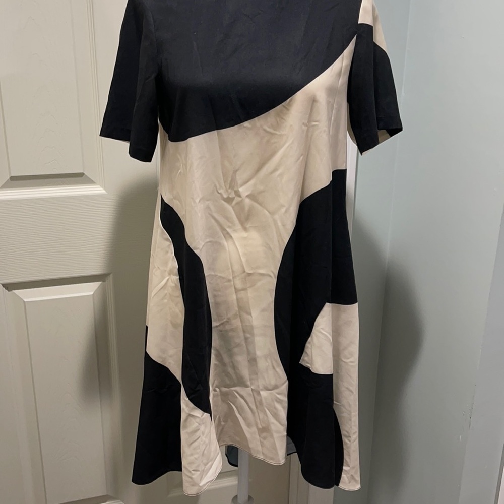Ali Ro hi/low hem black‎ and cream dress size 2